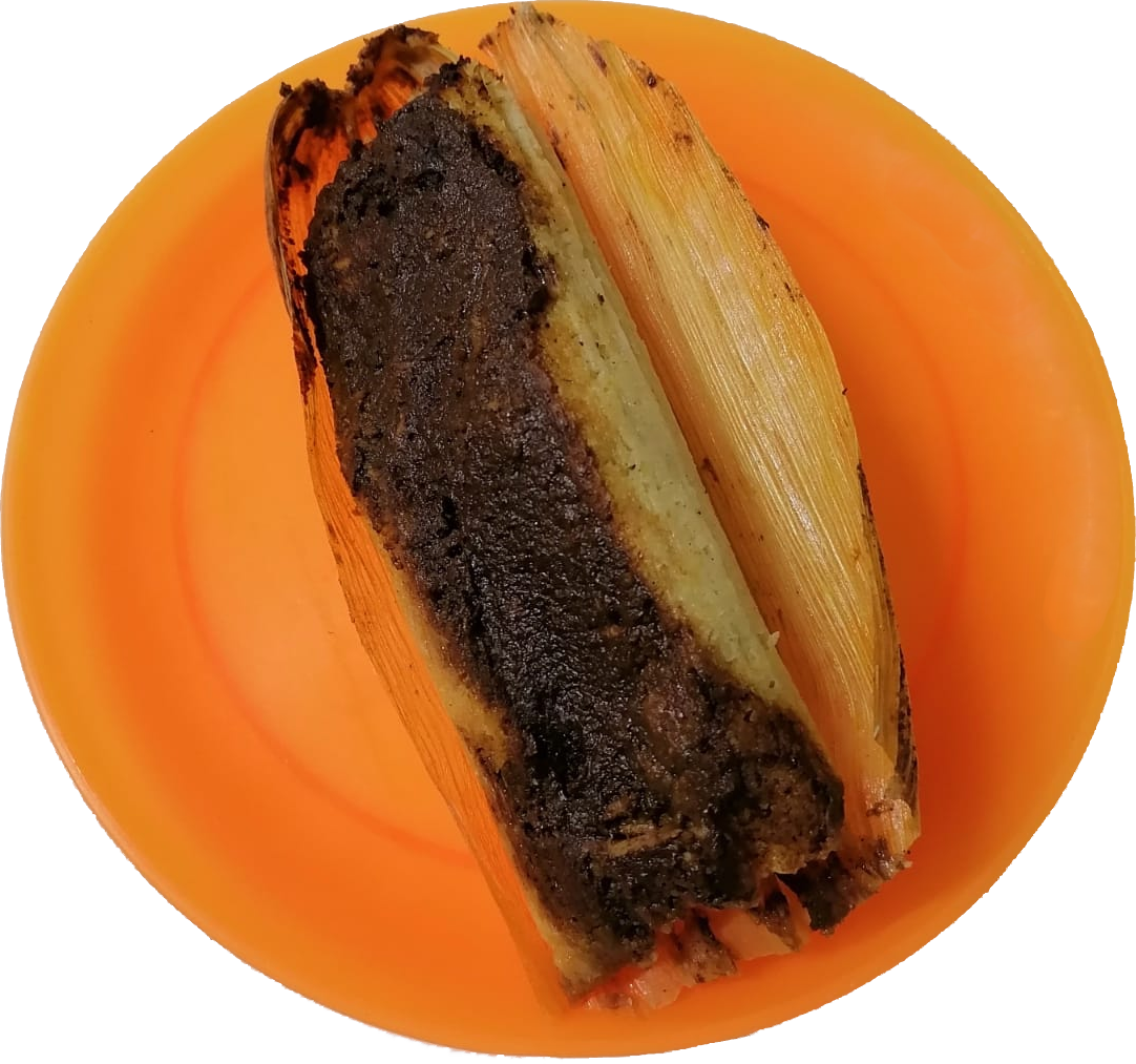 Tamal de Mole Almendrado con Pollo